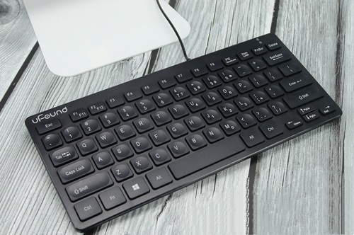 Win10一按字母就弹出各种程序界面怎么解决？