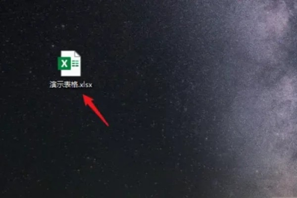 excel表格怎么把一个格的内容分成两个？excel单元格一分为二教程